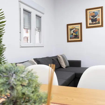 Apartment Altozano La Victoria A 2 Hab *